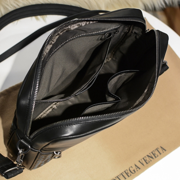 ボッテガヴェネタバッグ着用イメージ